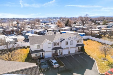 Tiny photo for 3716 S DONATELLO CT #B, West Valley City, UT 84119 (MLS # 2135450)