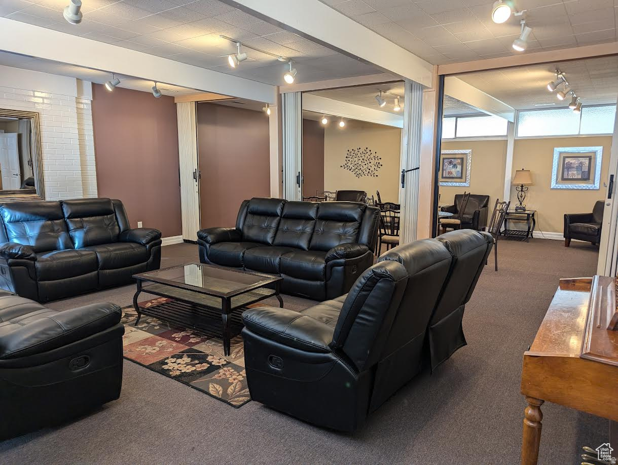 THREE FOUNTAINS TOWNHOUSES & MANOR HOUSES - Residential