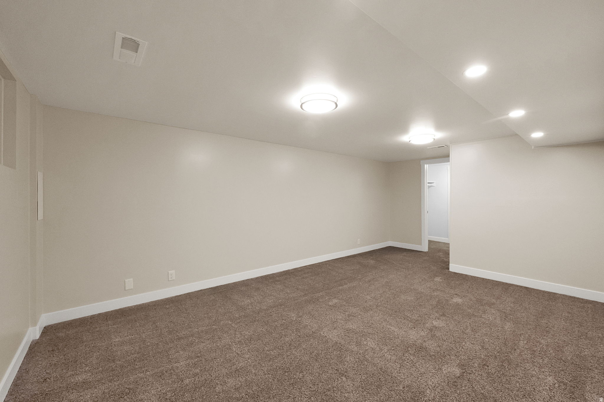 THREE FOUNTAINS TOWNHOUSES & MANOR HOUSES - Residential