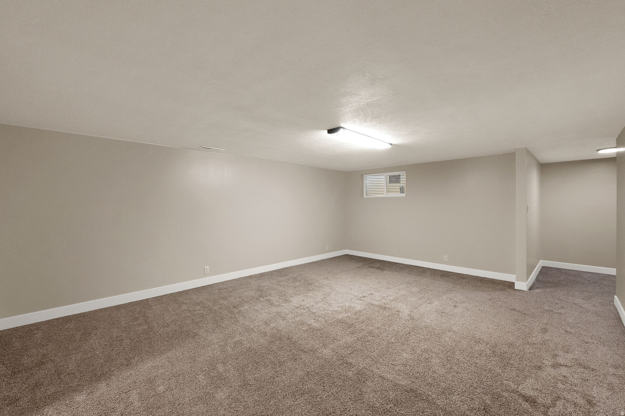 THREE FOUNTAINS TOWNHOUSES & MANOR HOUSES - Residential