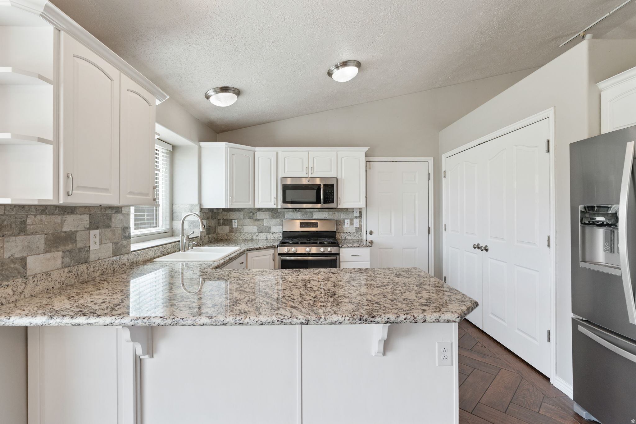 SHADOW MOUNTAIN WEST - Residential