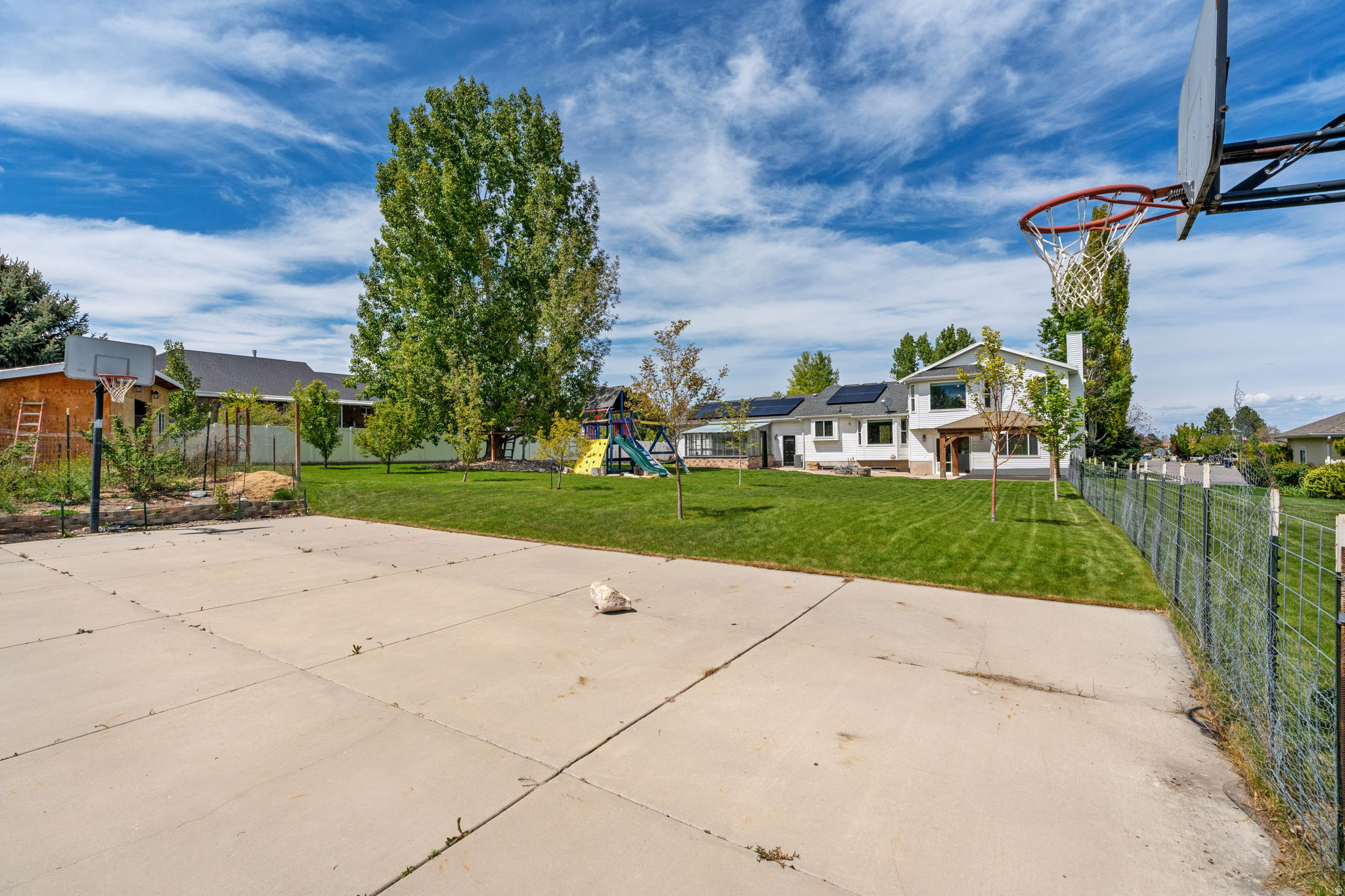 SHADOW MOUNTAIN WEST - Residential