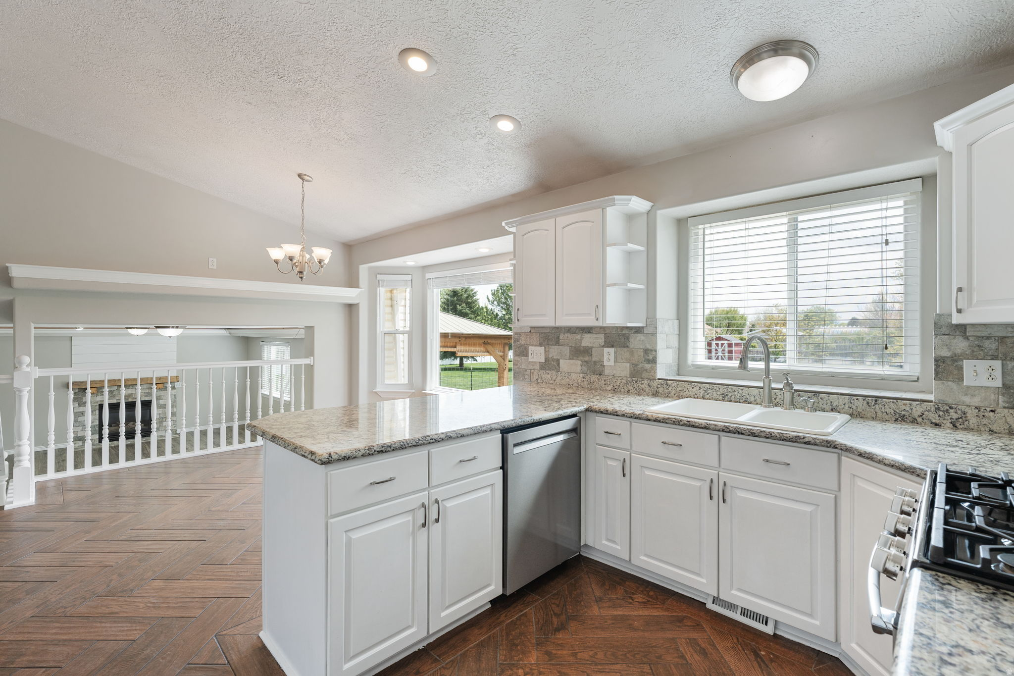 SHADOW MOUNTAIN WEST - Residential