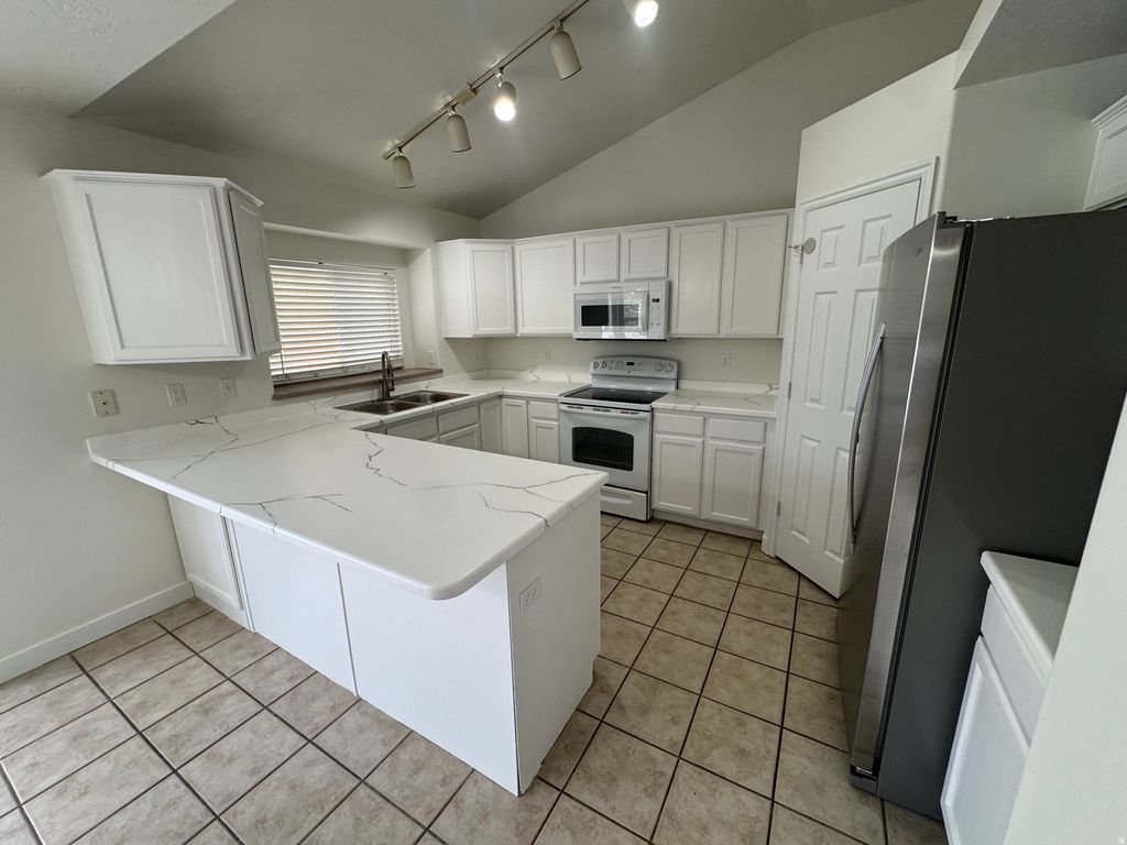 Photo of 3927 OTHELLO WAY, West Valley City, UT 84128 (MLS # 2171866)