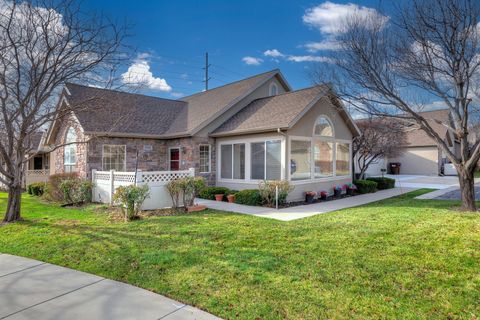 Tiny photo for 2901 W ABBEY SPRINGS CIR, West Jordan, UT 84084 (MLS # 2128047)