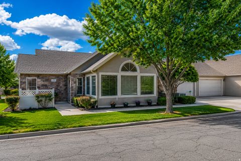 Townhouse For Sale - 2901 W Abbey Springs Cir<br/> West Jordan, UT 84084