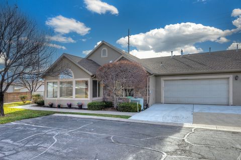 Tiny photo for 2901 W ABBEY SPRINGS CIR, West Jordan, UT 84084 (MLS # 2128047)