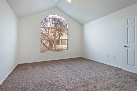 Tiny photo for 2901 W ABBEY SPRINGS CIR, West Jordan, UT 84084 (MLS # 2128047)