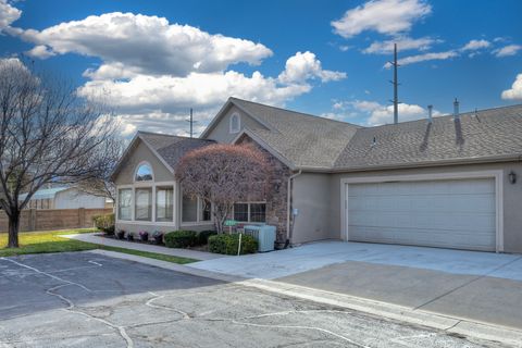 Tiny photo for 2901 W ABBEY SPRINGS CIR, West Jordan, UT 84084 (MLS # 2128047)