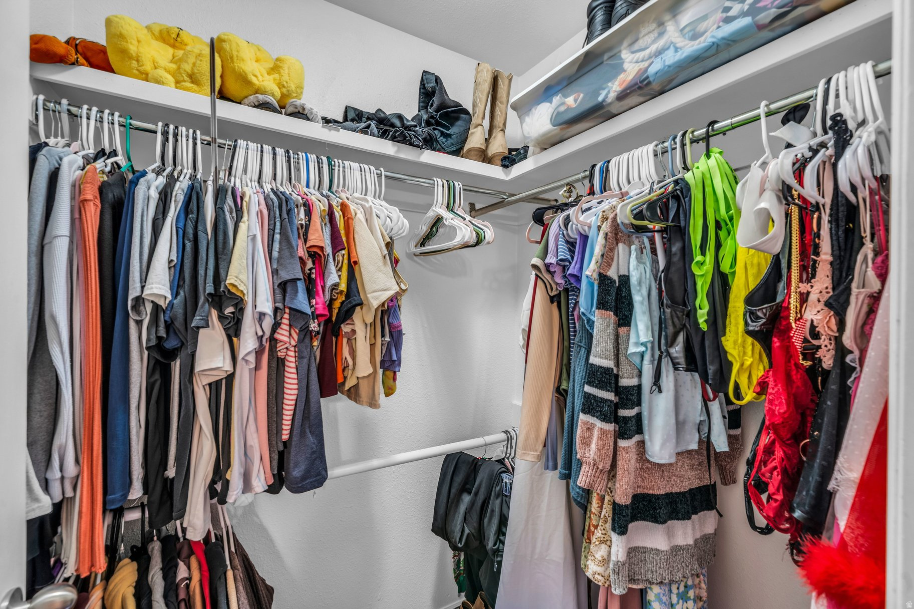 TOWN OAKS - Residential