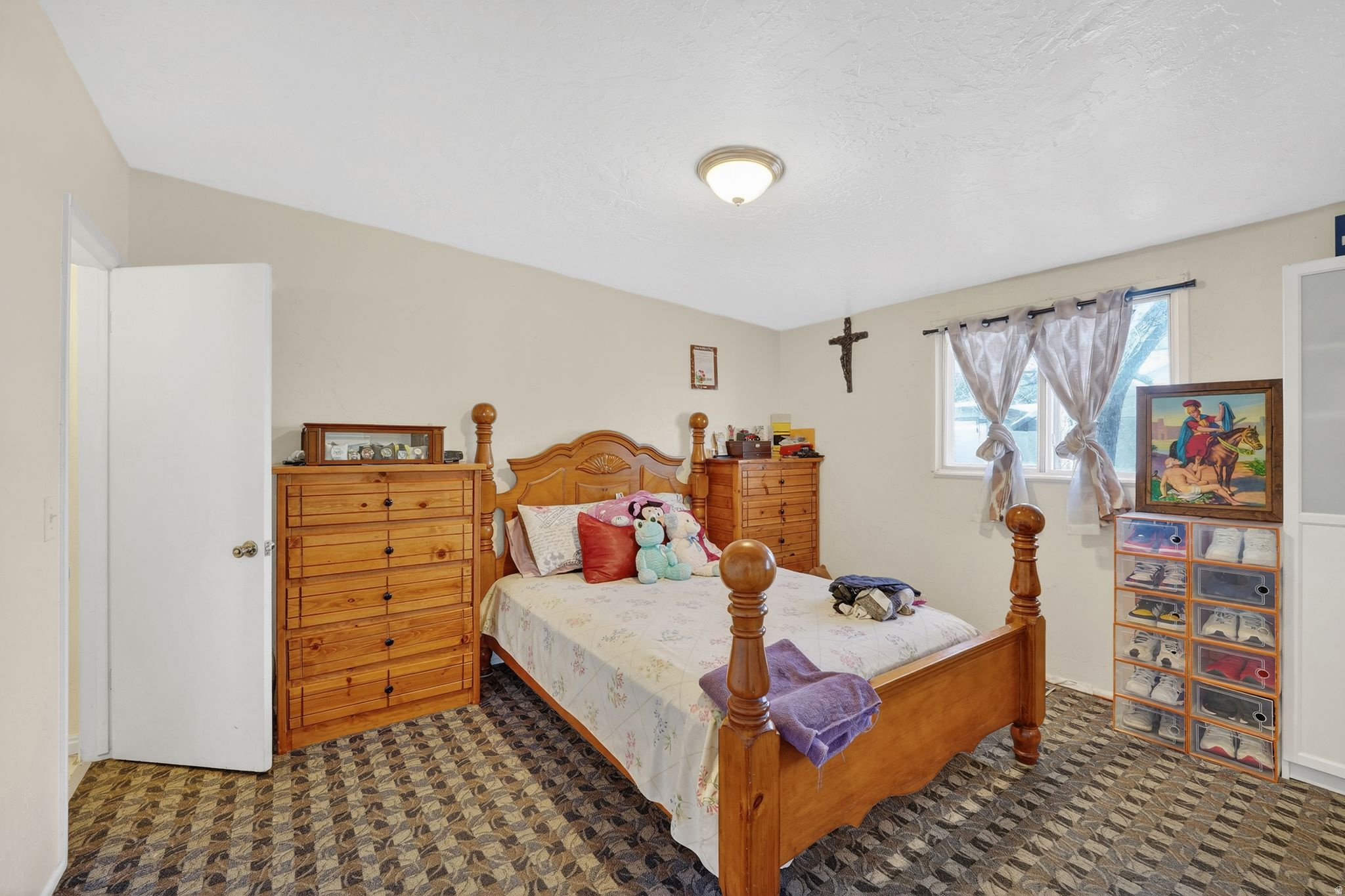 HILLSDALE - Residential