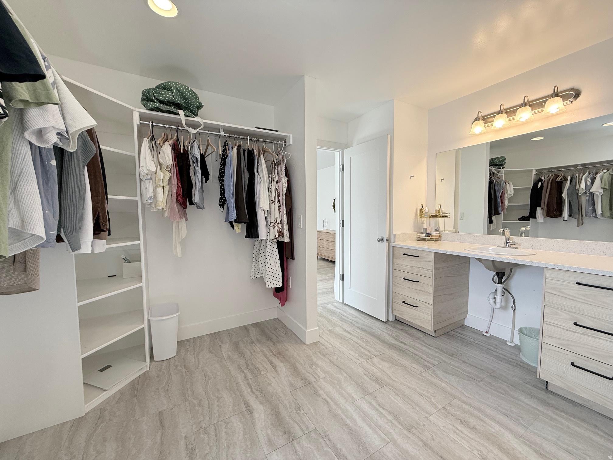 PARKVIEW TOWNHOMES PH2 - Residential