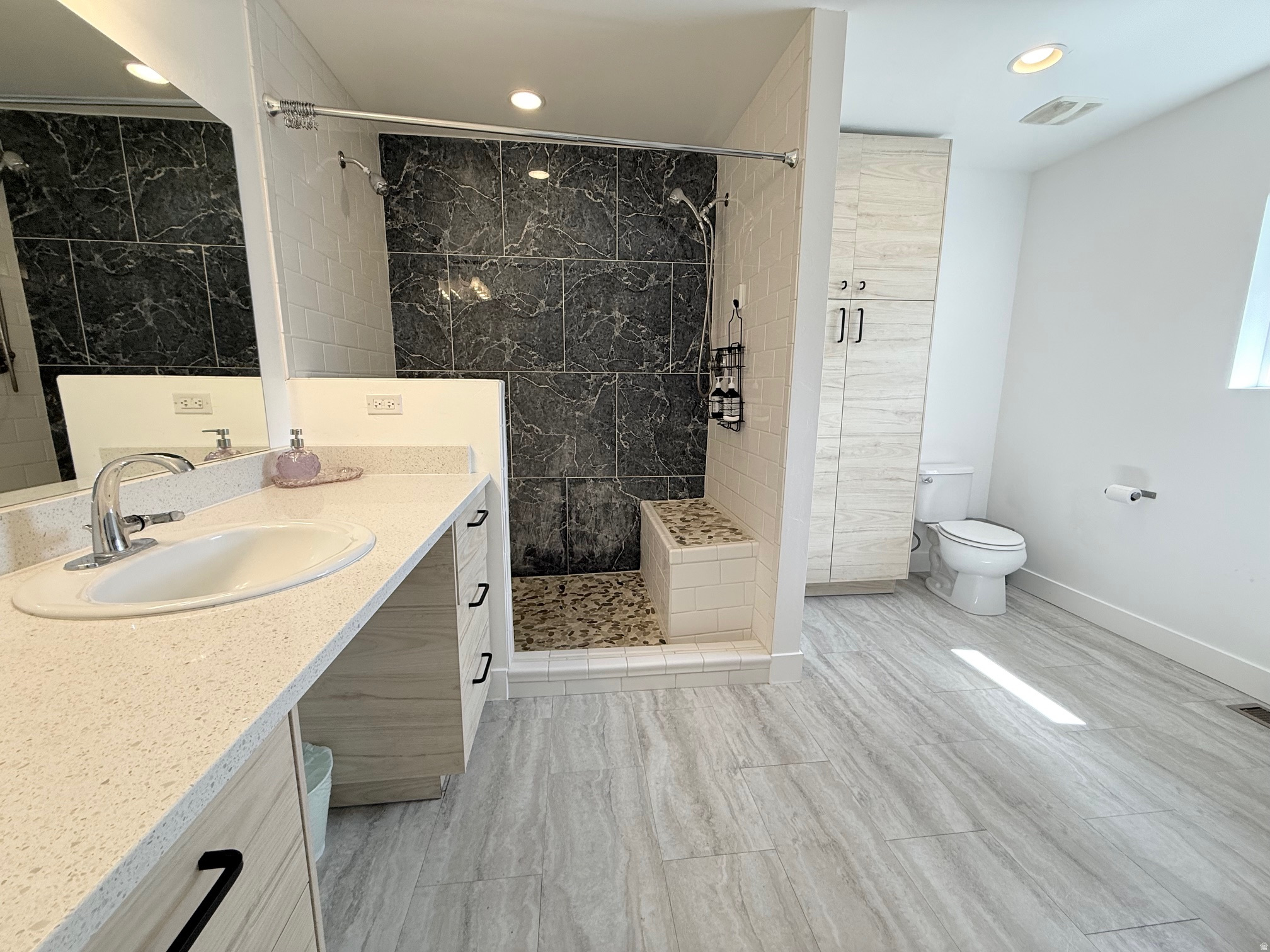 PARKVIEW TOWNHOMES PH2 - Residential