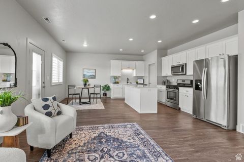 Tiny photo for 258 E 1500 N, Harrisville, UT 84404 (MLS # 2111588)