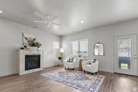 Tiny photo for 258 E 1500 N, Harrisville, UT 84404 (MLS # 2111588)