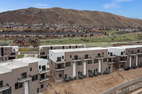 Tiny photo for 301 E ENDURANCE CIR, Draper, UT 84020 (MLS # 2137089)