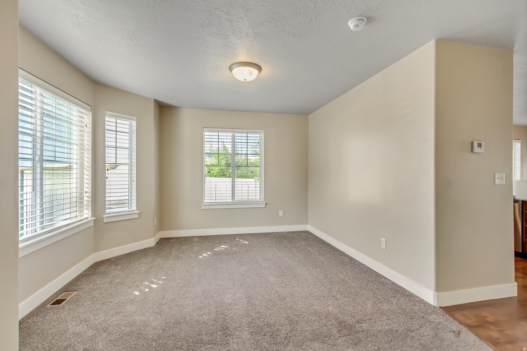 INDEPENDENCE AVE - Residential
