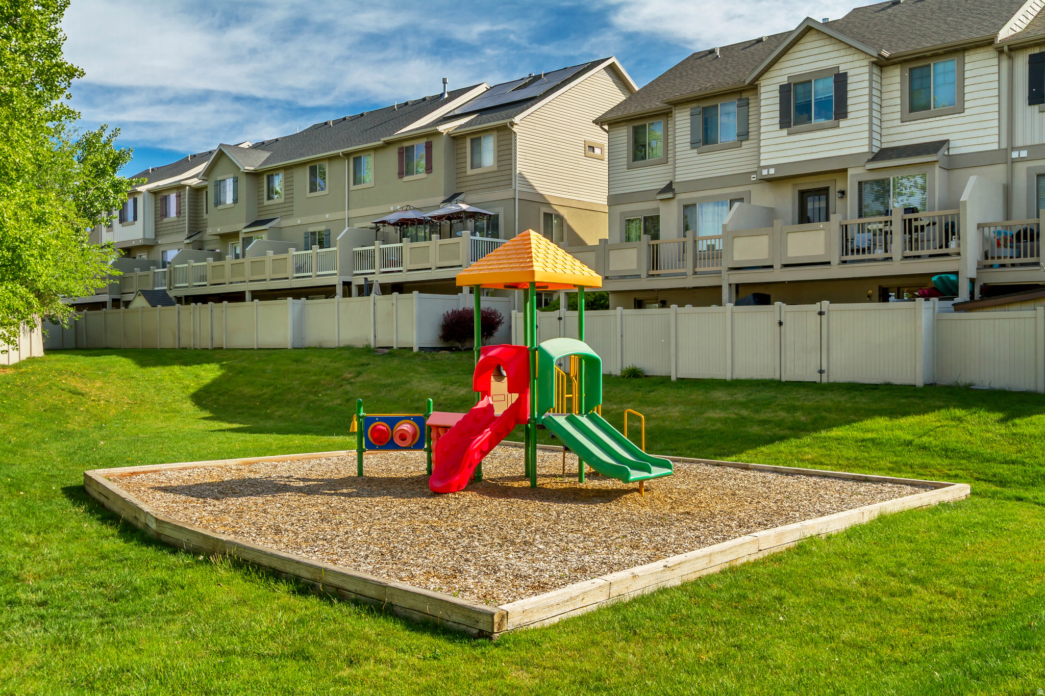 INDEPENDENCE AVE - Residential