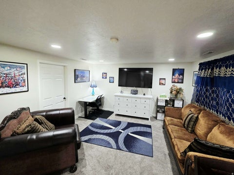 Tiny photo for 1002 BROOK HAVEN DR, Kaysville, UT 84037 (MLS # 2178045)