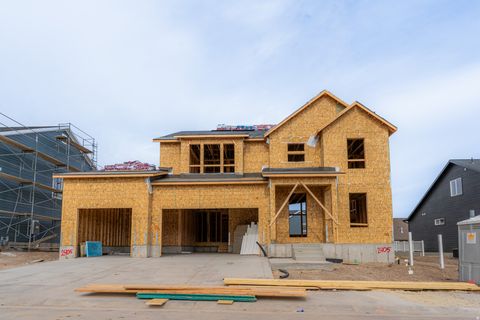 Photo of 4662 W CILLIAN LN #2405, Herriman, UT 84096 (MLS # 2113200)