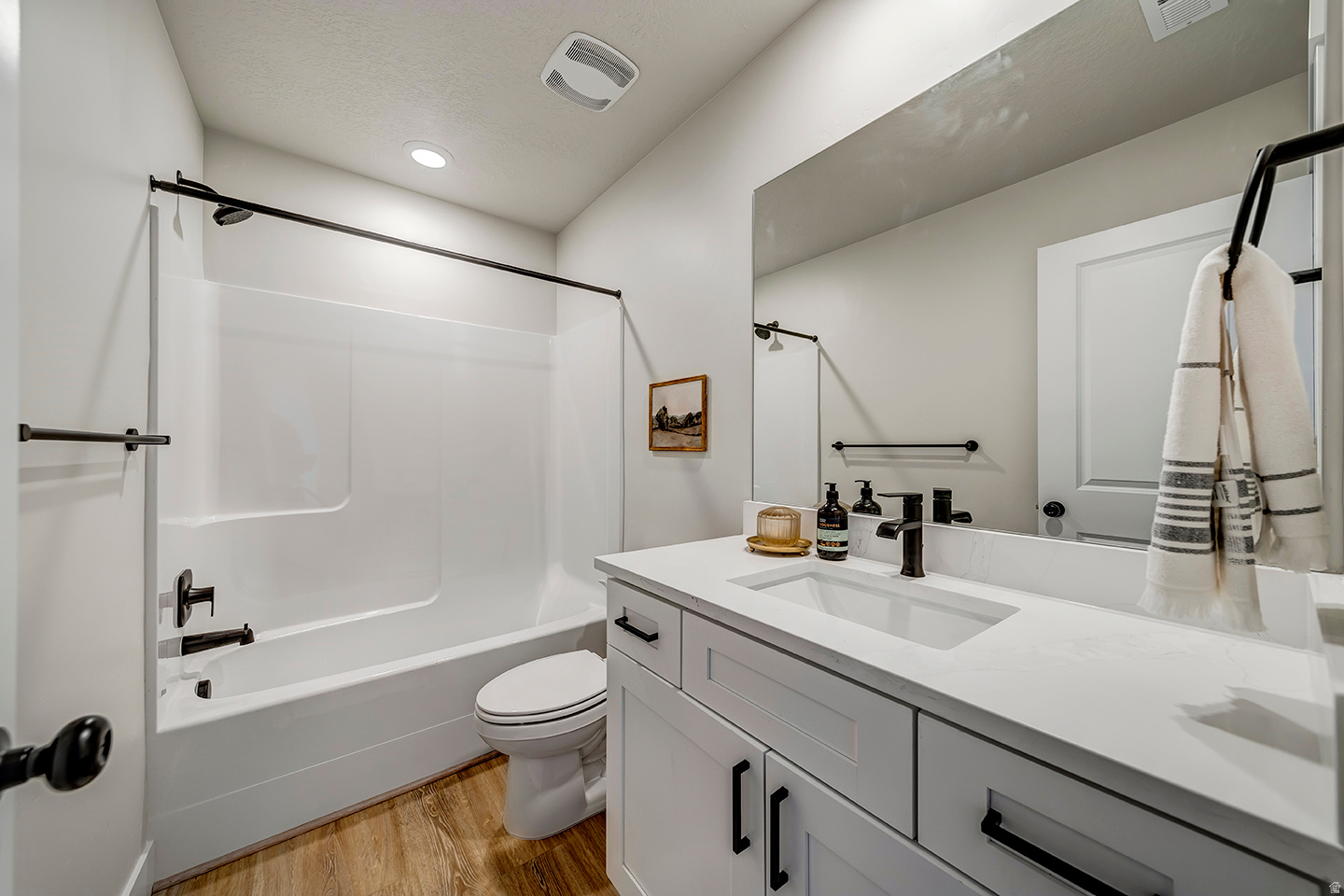 LEXINGTON TOWN HOMES - Residential