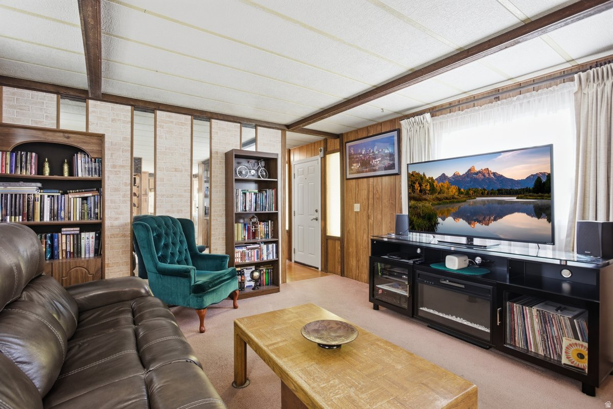 MOUNTAIN VIEW MHC - Residential