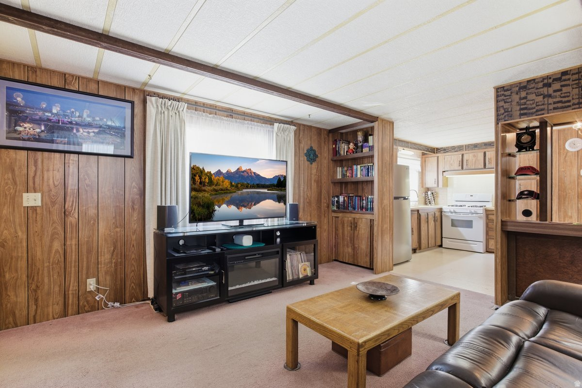 MOUNTAIN VIEW MHC - Residential