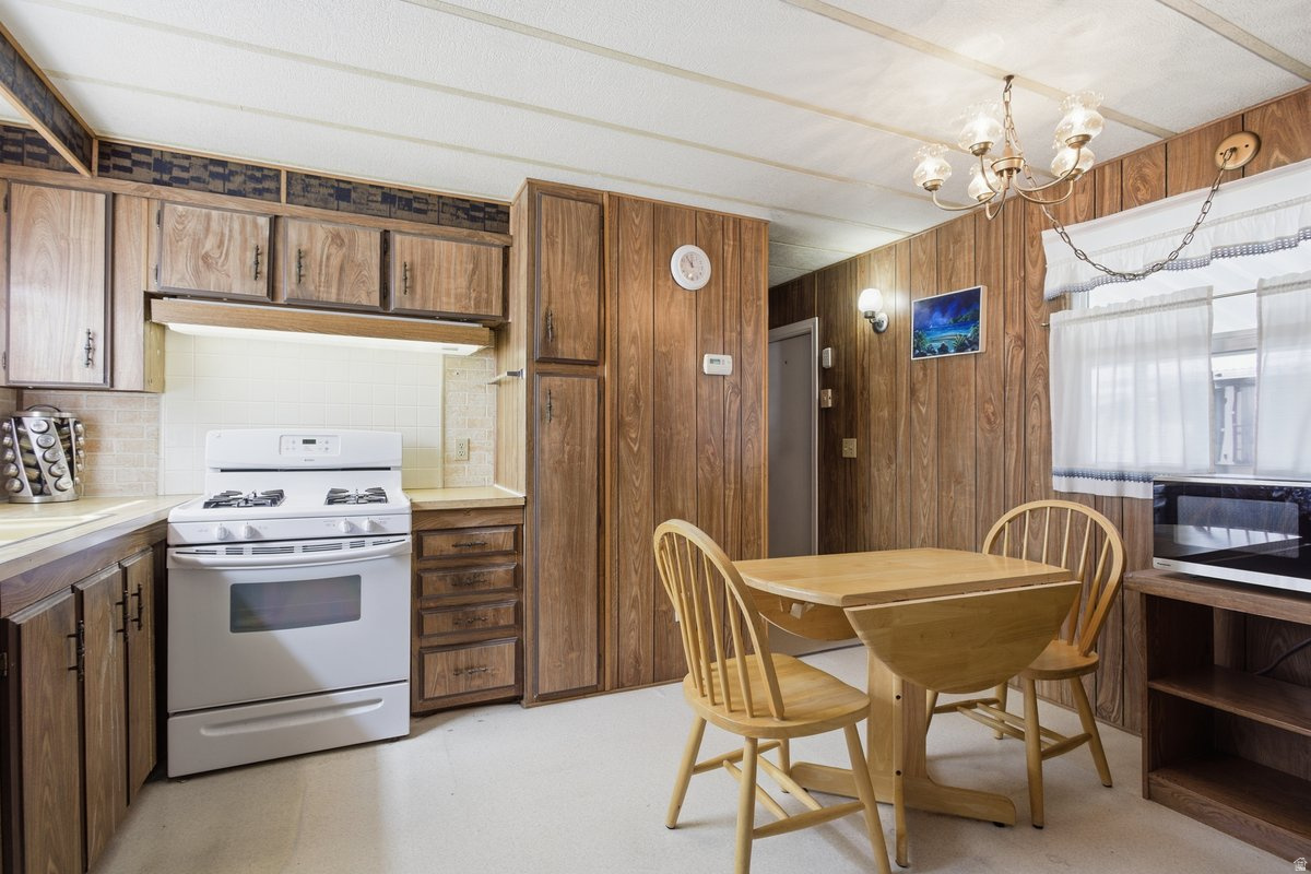 MOUNTAIN VIEW MHC - Residential