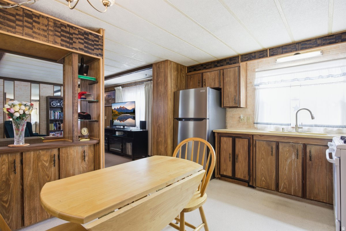 MOUNTAIN VIEW MHC - Residential