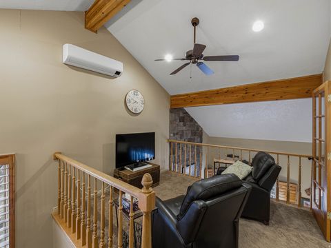 Tiny photo for 904 W SCHNEITTER CIR, Midway, UT 84049 (MLS # 2136320)