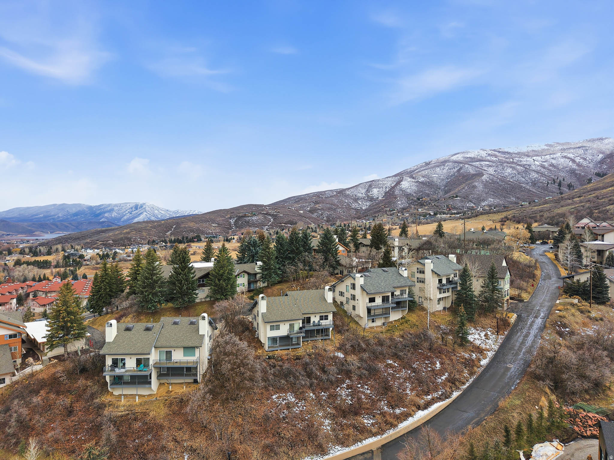 SWISS OAKS - Residential