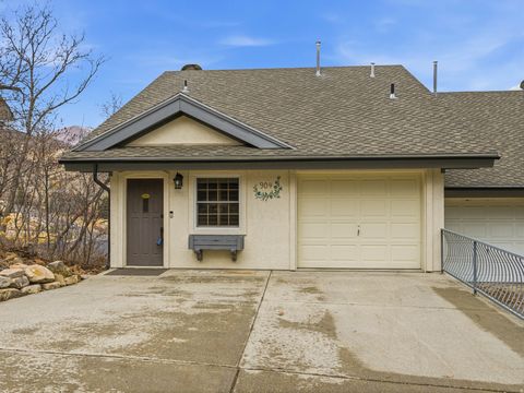 Photo of 904 W SCHNEITTER CIR, Midway, UT 84049 (MLS # 2136320)