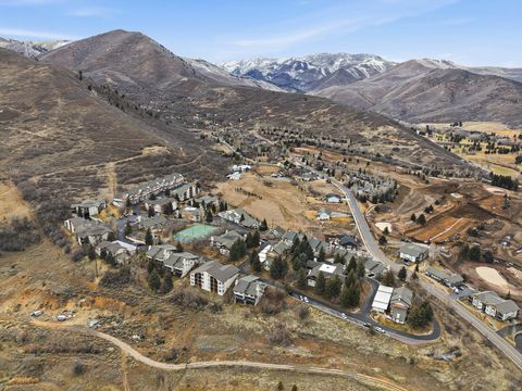 Tiny photo for 904 W SCHNEITTER CIR, Midway, UT 84049 (MLS # 2136320)