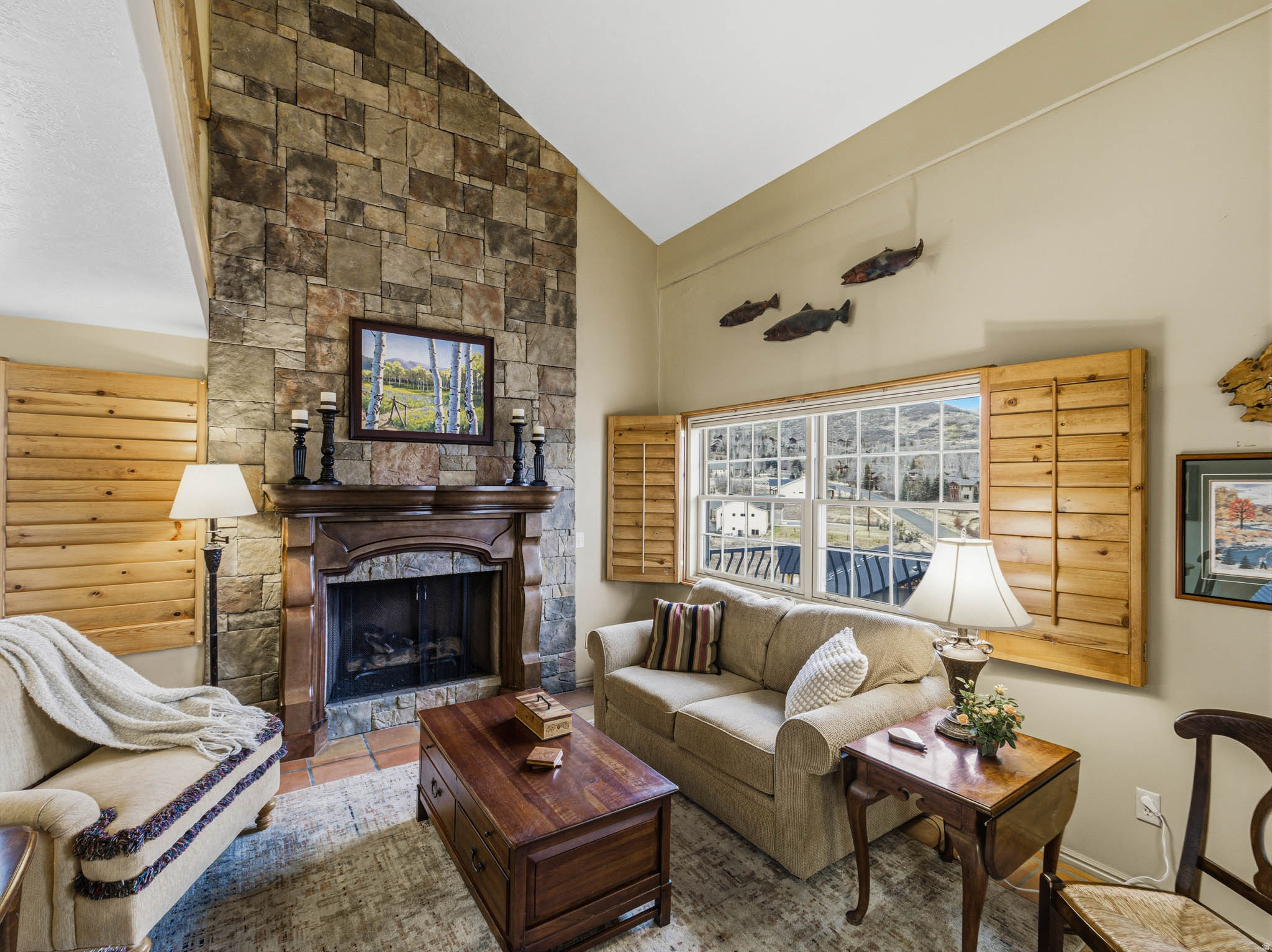 SWISS OAKS - Residential