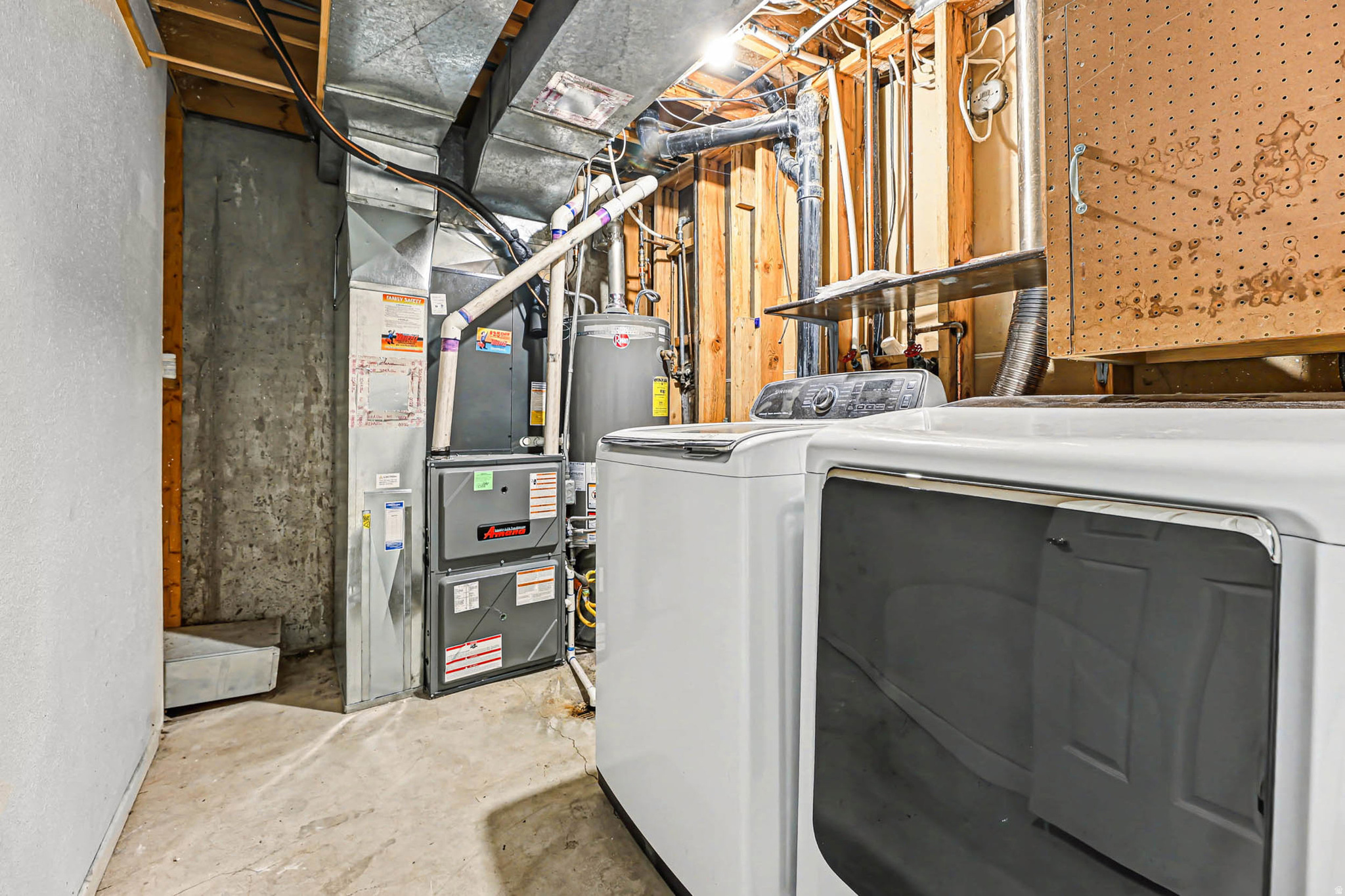 BENCHMARK VILLAGE - Residential