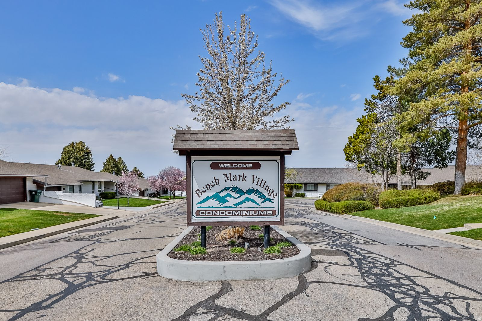 BENCHMARK VILLAGE - Residential