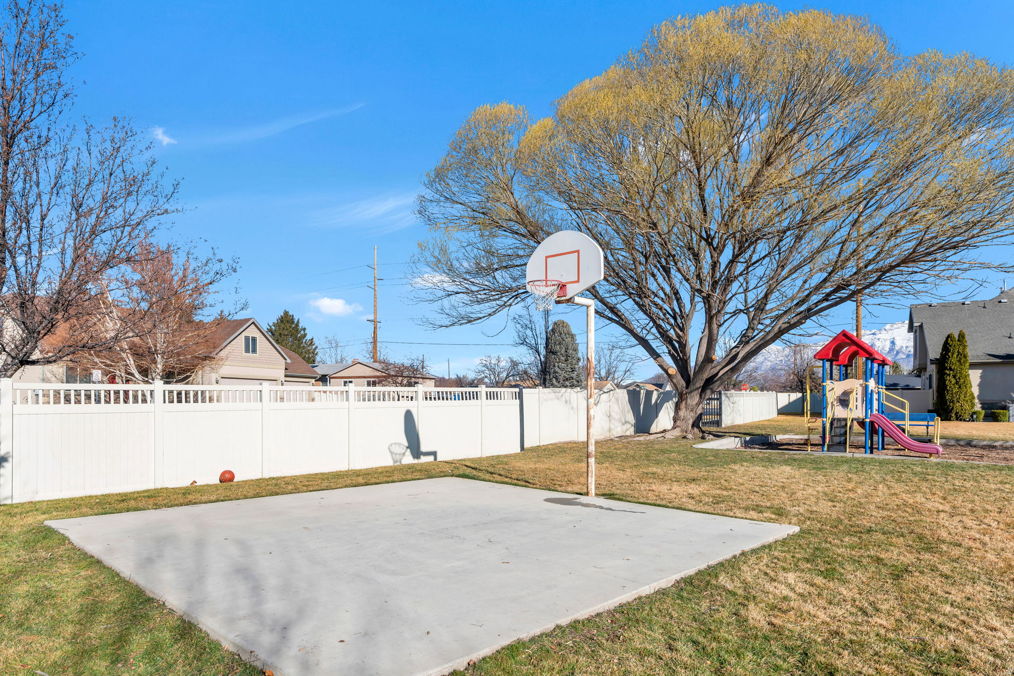 HAYMAKER RETREAT CONDO - Residential