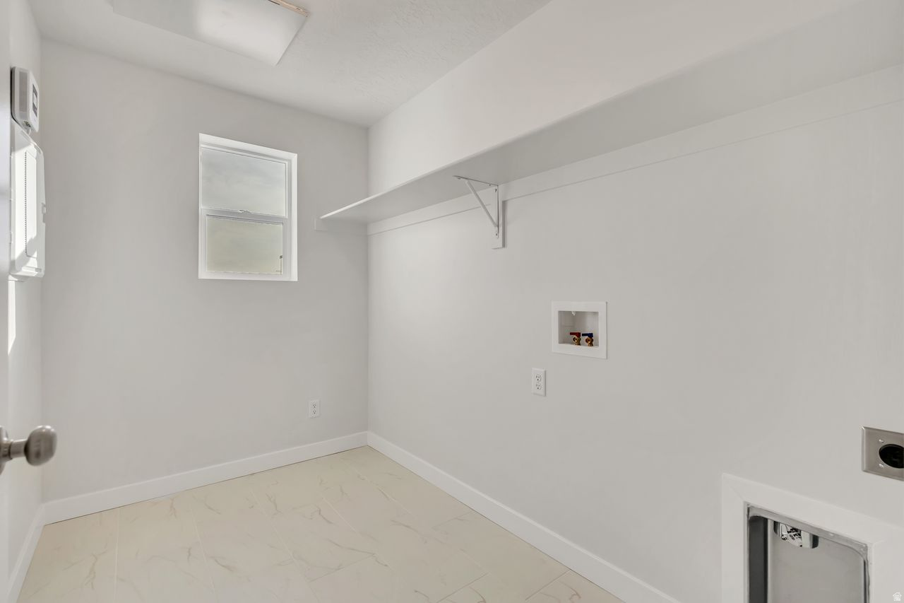 PARKVIEW AT SHORELINE - Residential