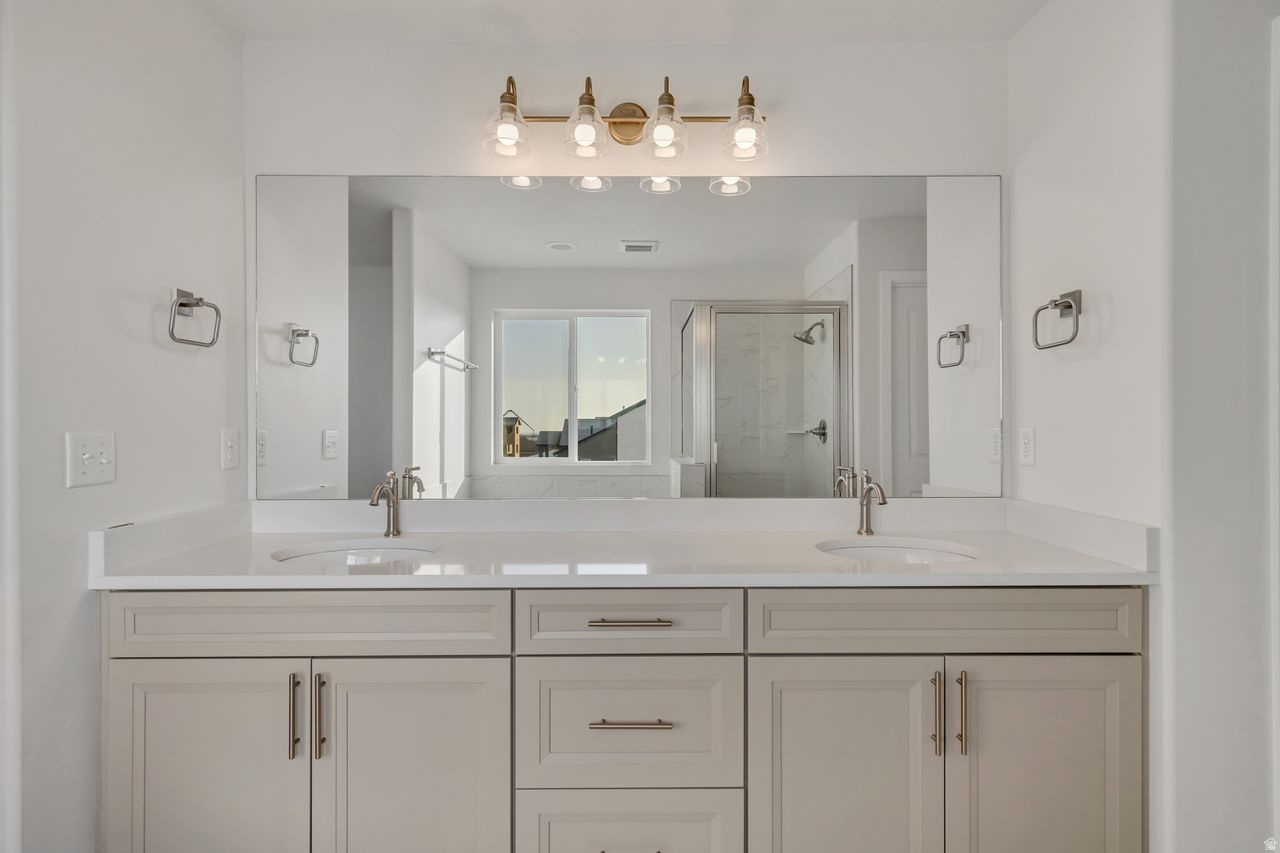 PARKVIEW AT SHORELINE - Residential