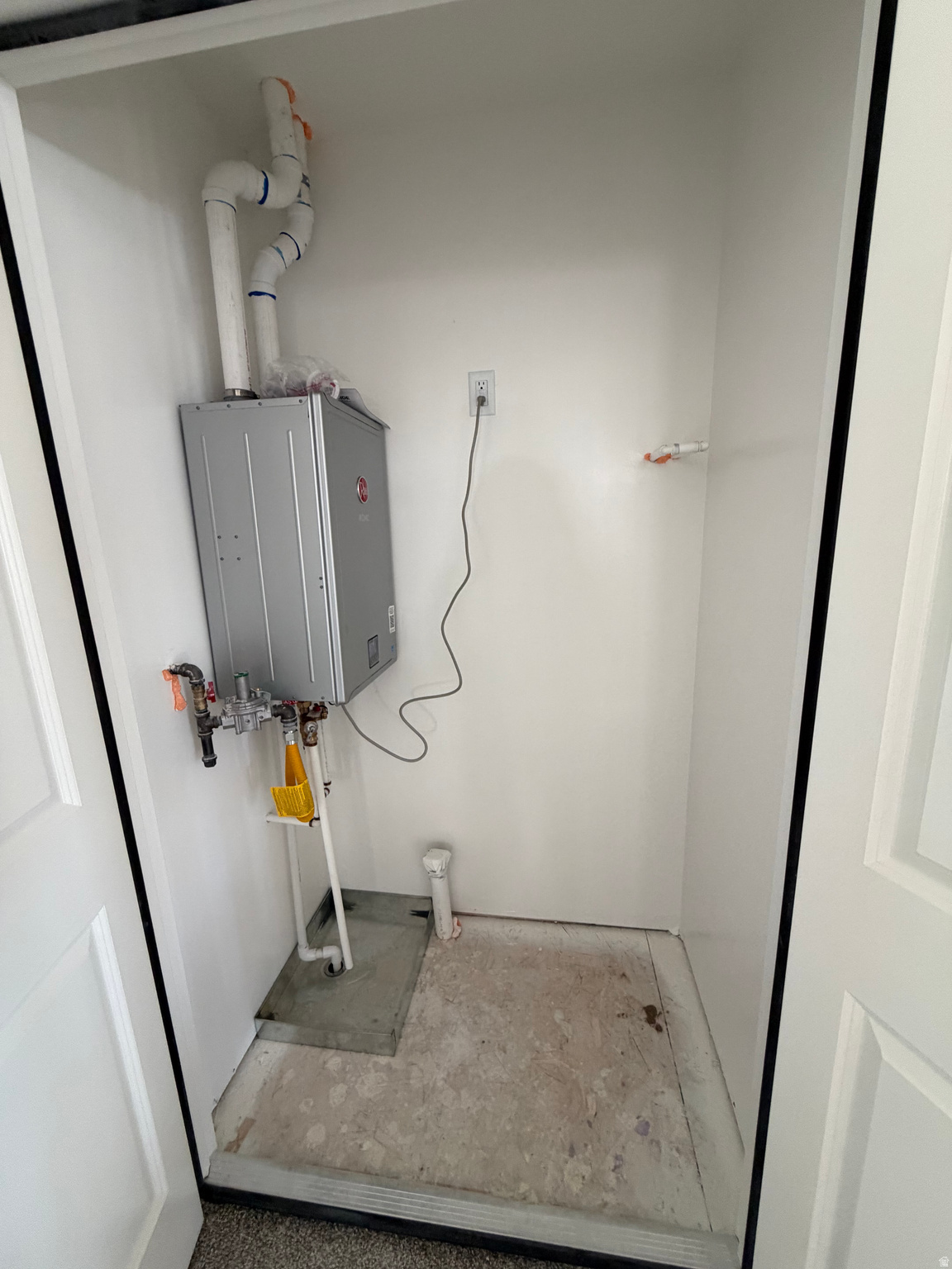 PARKVIEW AT SHORELINE - Residential