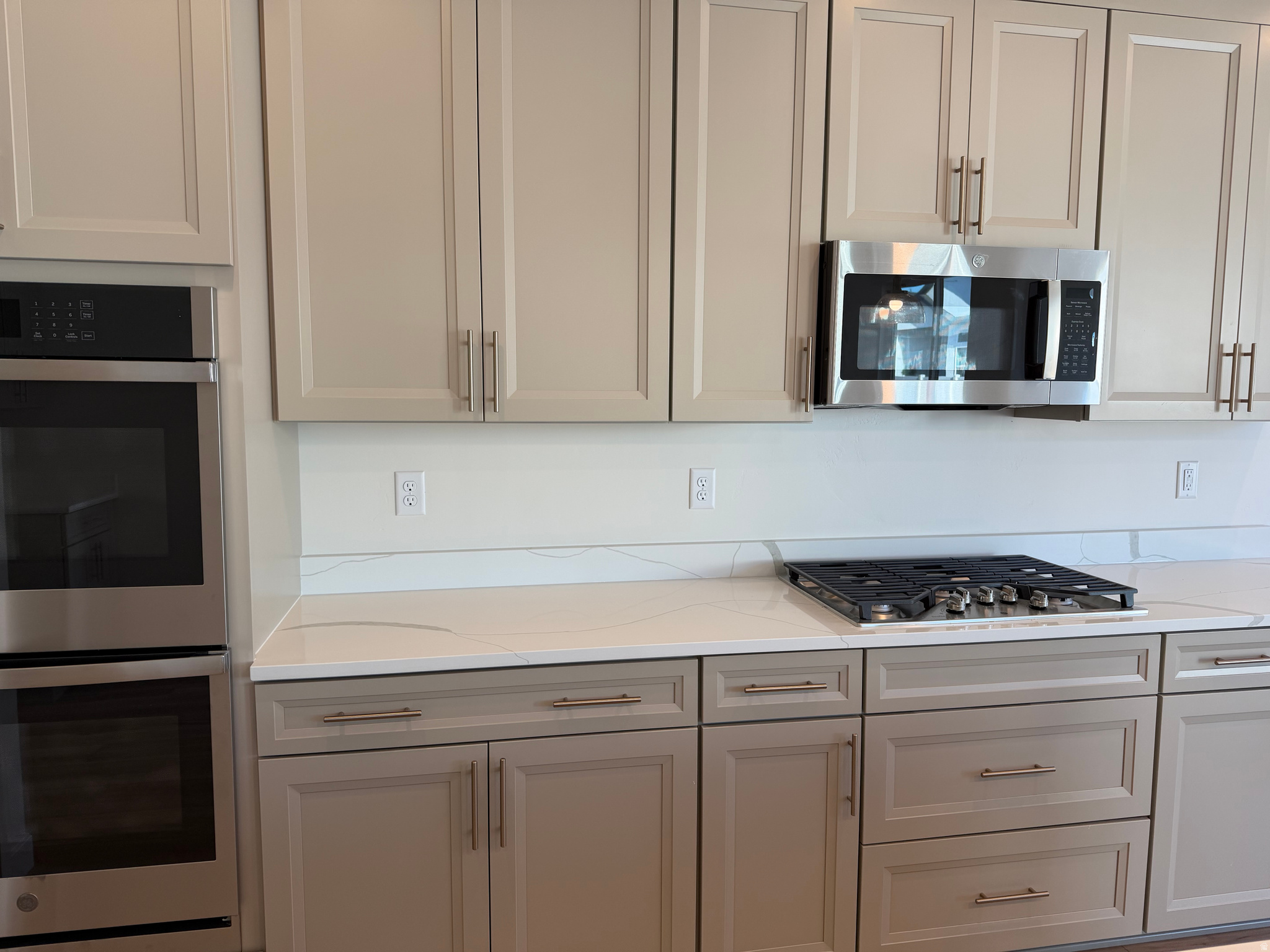 PARKVIEW AT SHORELINE - Residential