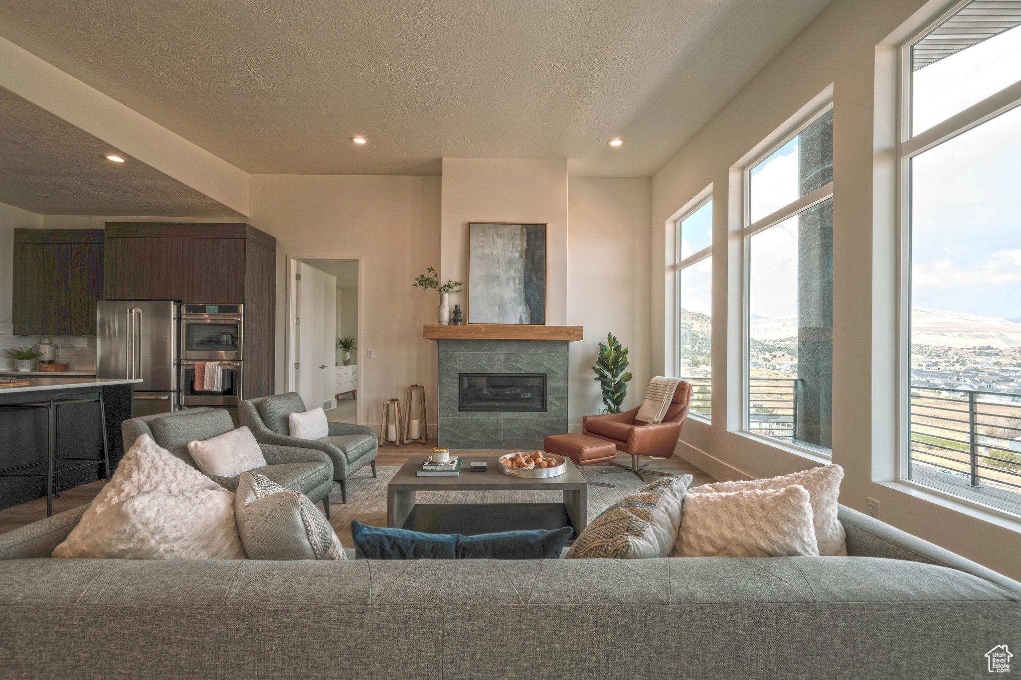 RIDGES AT ROSE CANYON - Residential