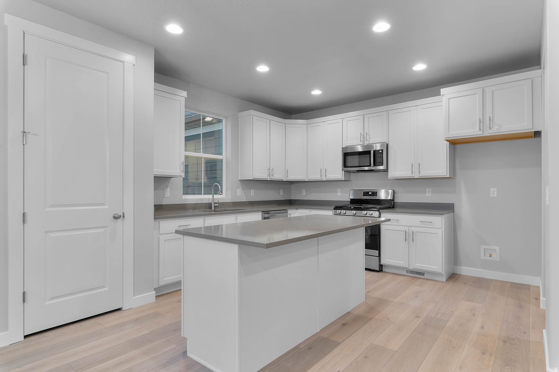 HOLBROOK FARMS 320 - Residential