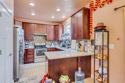 Tiny photo for 511 E HARPER PARK LN S, Salt Lake City, UT 84106 (MLS # 2139588)
