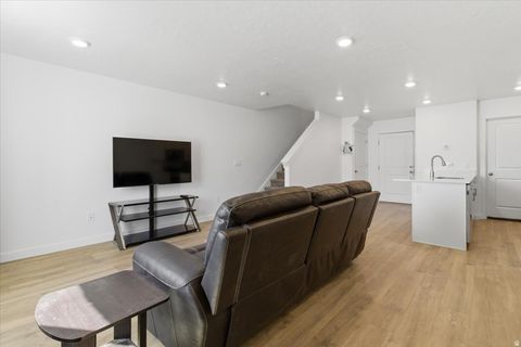 Tiny photo for 1194 W SUMMIT PKWY, Santaquin, UT 84655 (MLS # 2145625)