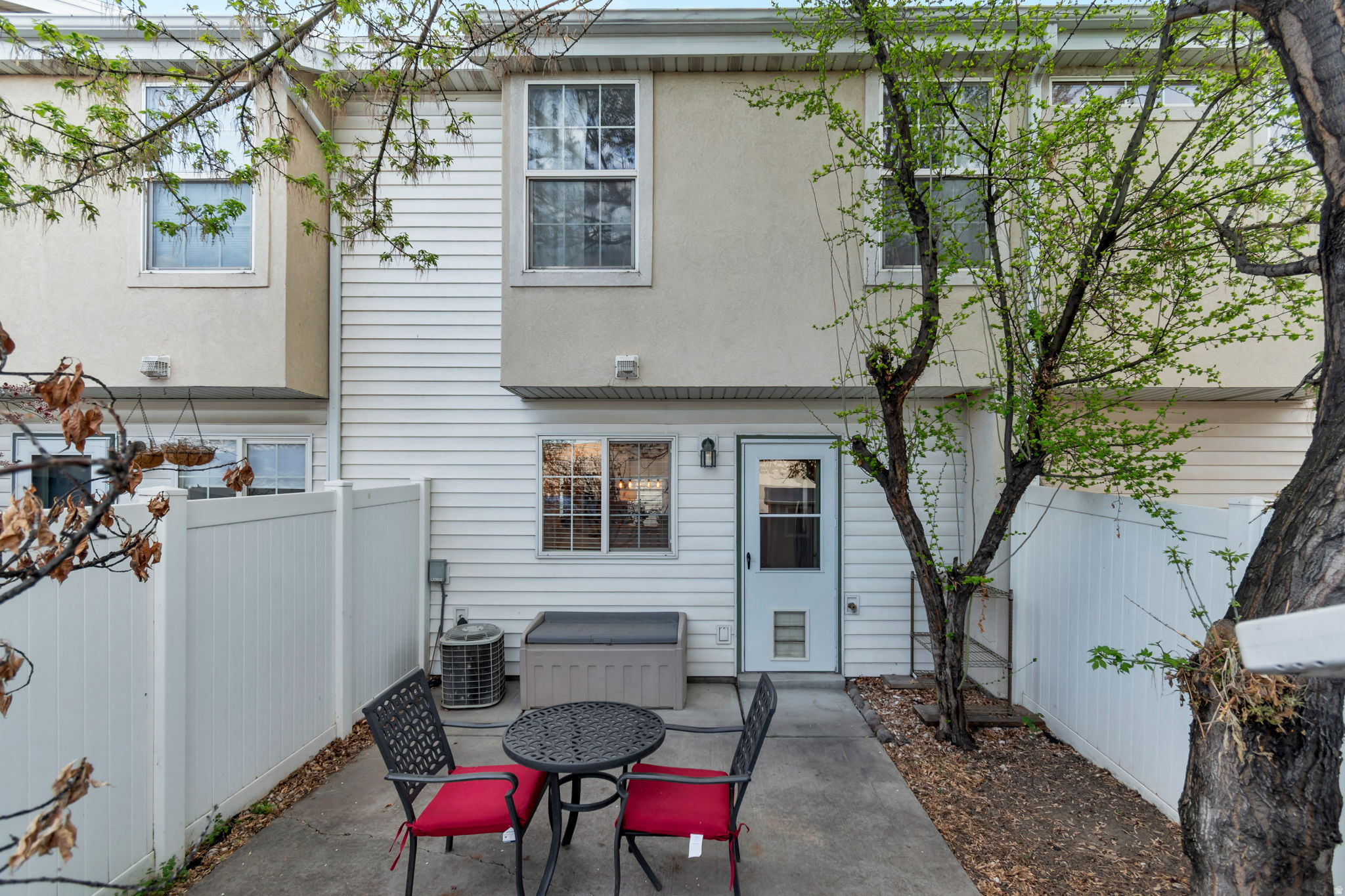 SOUTH WILLOW CREEK - Residential