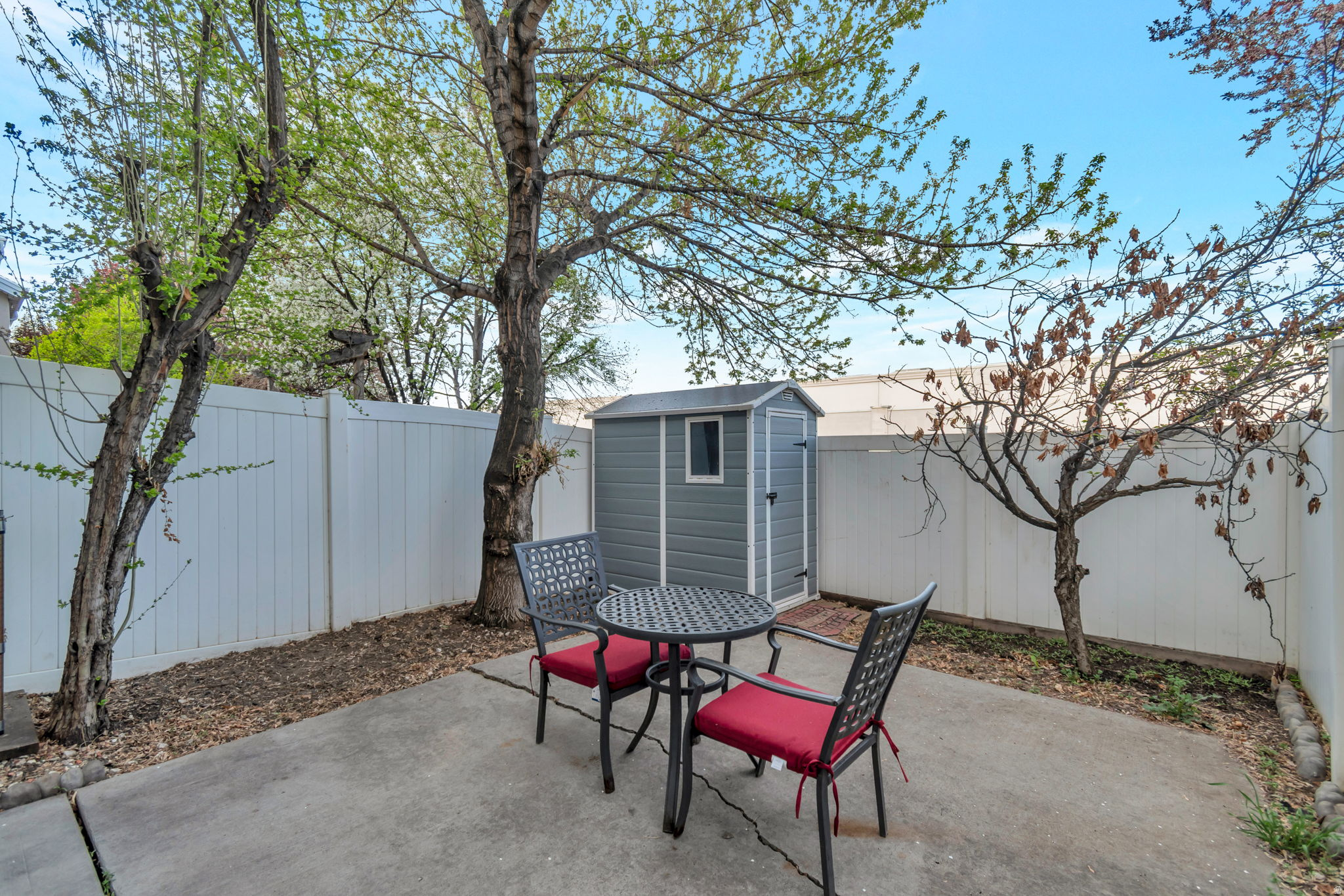 SOUTH WILLOW CREEK - Residential