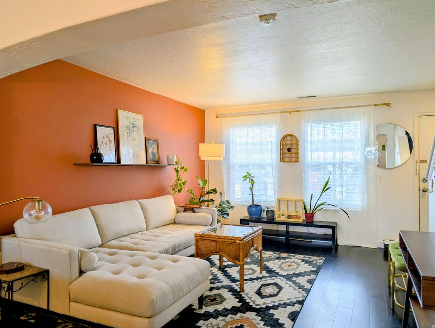 Charming Townhome in highly sought after community located in the heart of Draper. Two Master Bedrooms, each with its own full bathroom. Fully fenced  private backyard that is great for kids, pets or a private outdoor dinning experience! Community has a pool, gym, clubhouse, and playground. HOA includes internet, cable, water, trash, and landscaping. Great location just minutes from I-15, hiking/biking  trails  and within walking distance to Draper Peaks Shopping Center, Draper Cinemark, Cowabunga Bay.