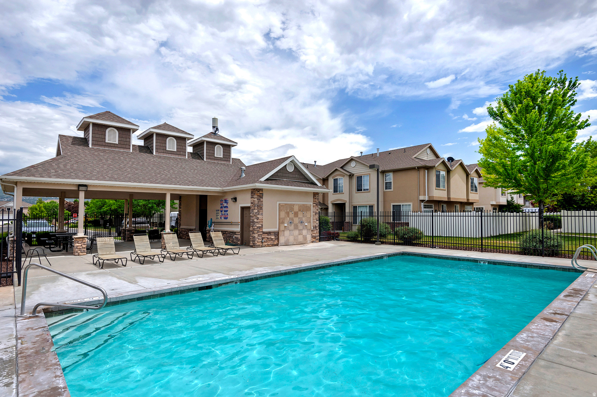 COVENTRY AT FOXBORO - Residential