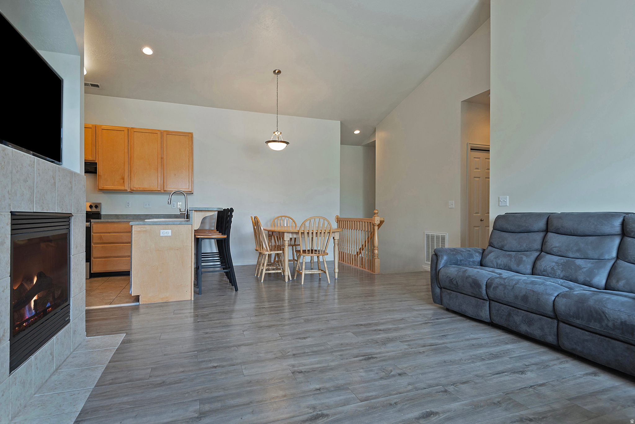 COVENTRY AT FOXBORO - Residential